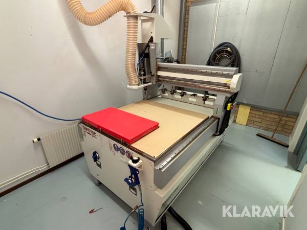 CNC-Fräsmaskin InfoTec 1010 F-Serie med sug