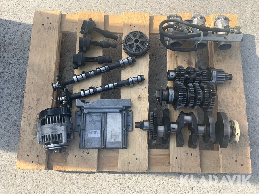 Motordelar till Triumph daytona 595 1999