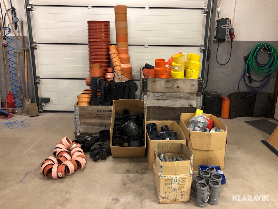 Stort parti rördetaljer