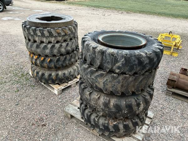 Grävmaskinshjul/Entreprenadhjul dubbelmontage BKT 10.00-20 4st
