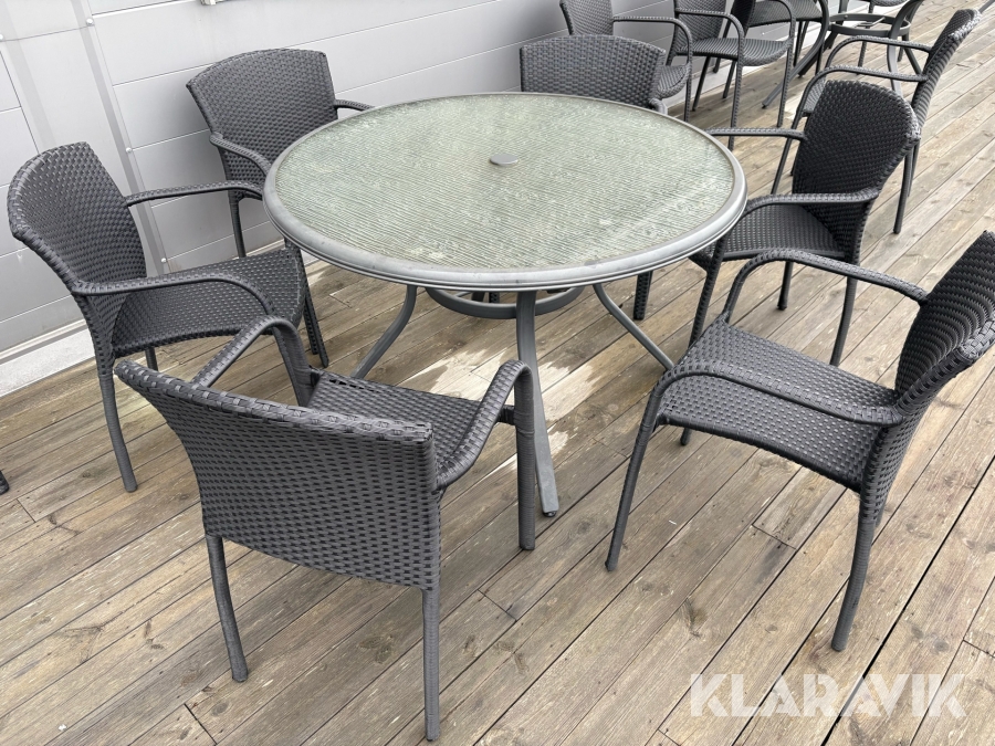 Utemöbler 4st bord 18st stolar