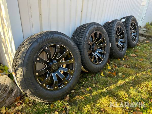 Däck med fälg Dodge RAM Nokian 275/60R20