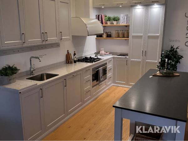 Kök Ballingslöv med diskmaskin, ugn, spis och fläkt