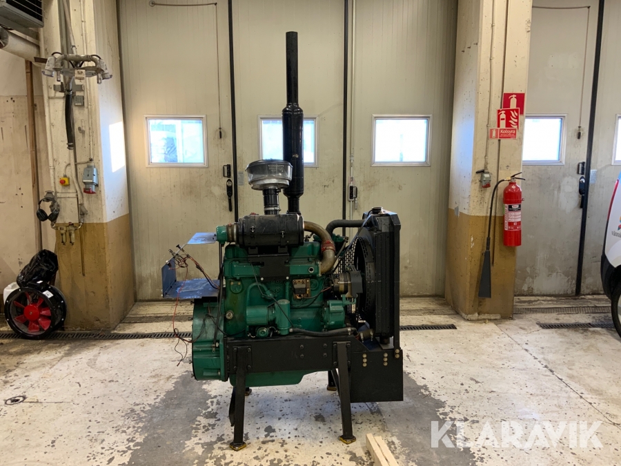 Motor Volvo BM TD42 på stativ