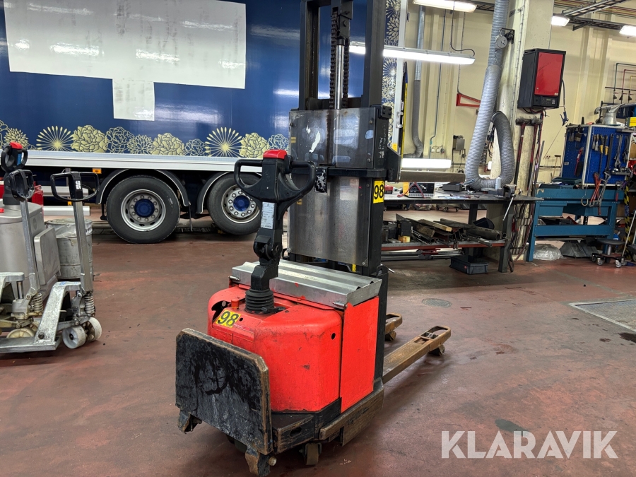 Ståstaplare Toyota BT IXION Swe160D med åkplatta