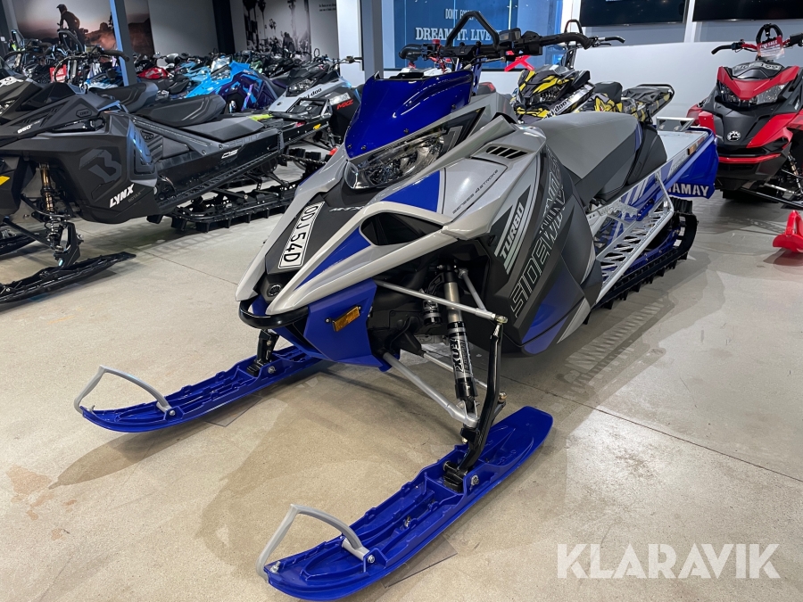 Snöskoter Yamaha Sidewinder MTX 153