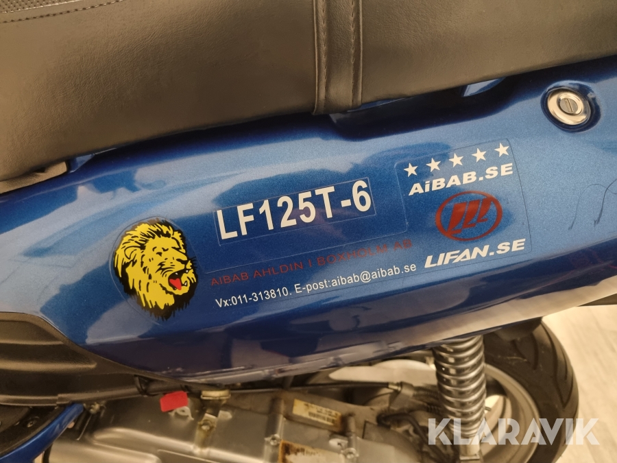 Motorcykel Lifan 216