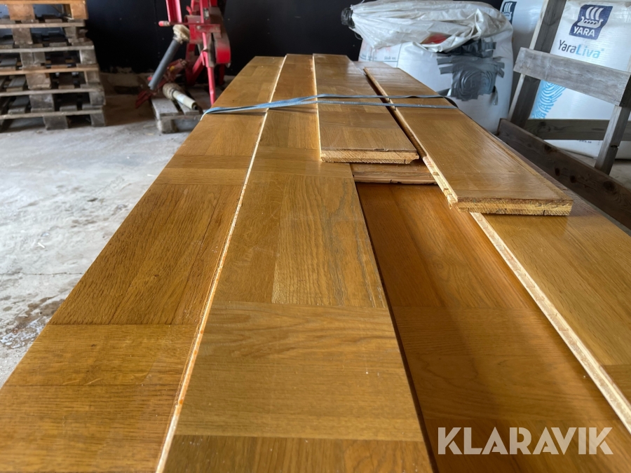 Golv i ek cirka 30 kvm