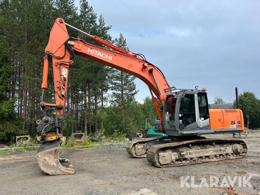 Grävmaskin Hitachi ZX250LCN-3 med redskap