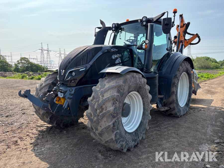 Traktor Valtra T174E Direct - Med frontlyft