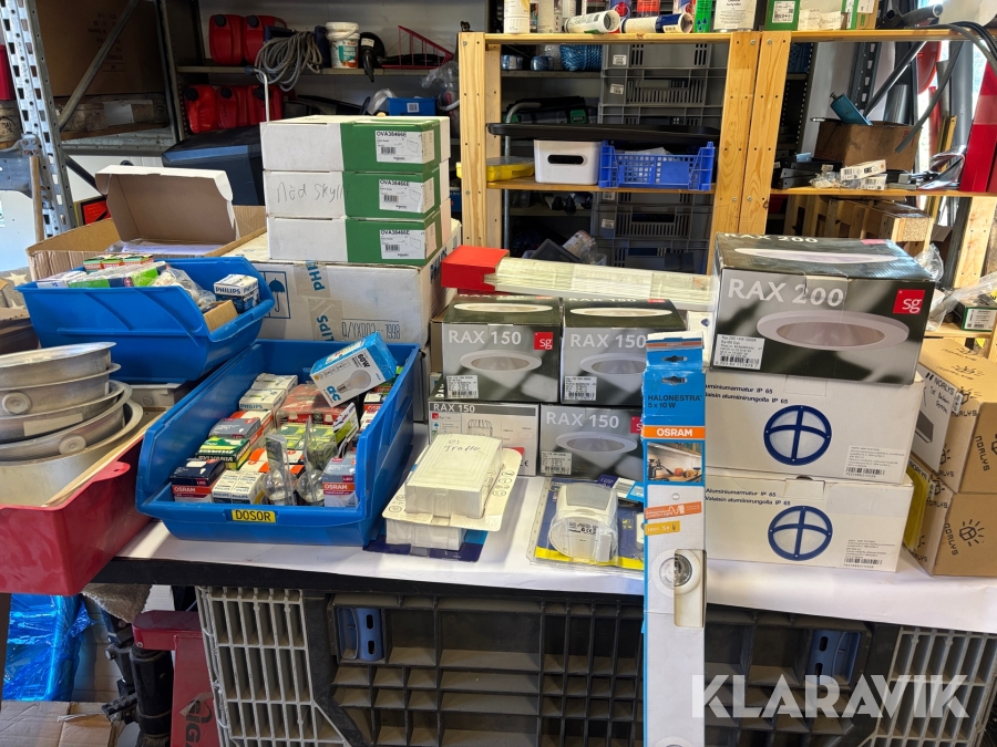 Blandade glödlampor och armaturer