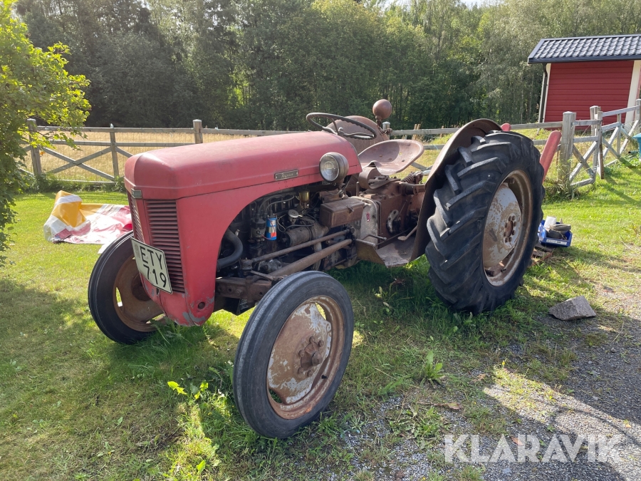 Traktor Ferguson Grålle