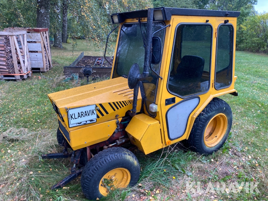 Kompakttraktor SM Kompakt 444 med frontlyft