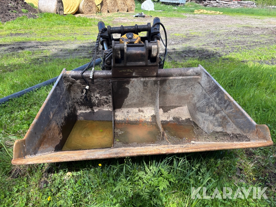 Skopa med rototilt Engcon med grip