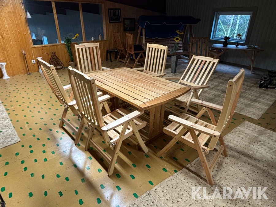 Utemöblemang i furu 6st stolar + 1st bord