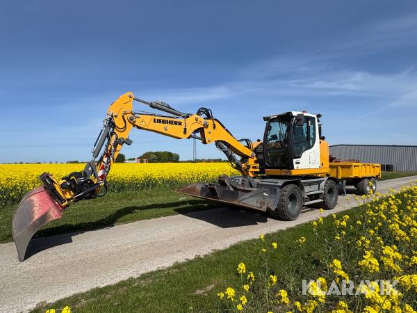 Grävmaskin Liebherr A910 Compact med Tippvagn samt redskap.