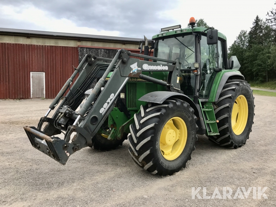 Traktor John Deere 6900 med lastare