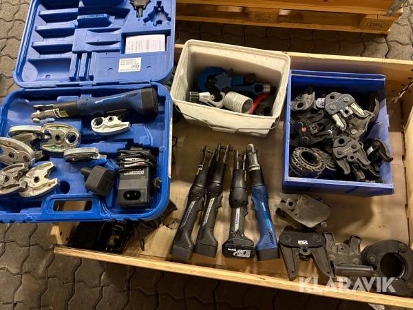 Pressverktyg 5 st, inkl. flertalet pressbackar