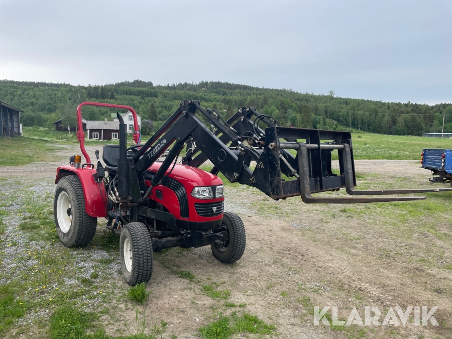 Traktor Foton FT 254 med Redskap