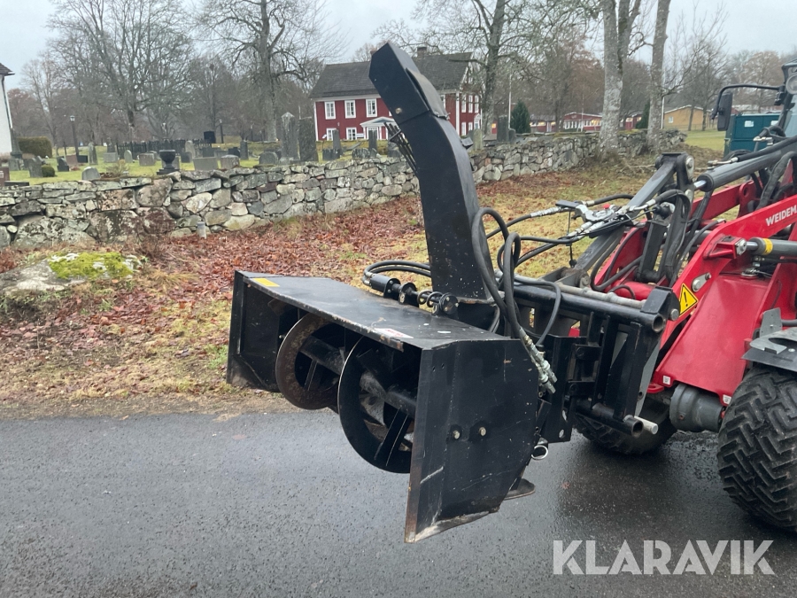 Frontmonterad snöslunga Kova L 1121 HB