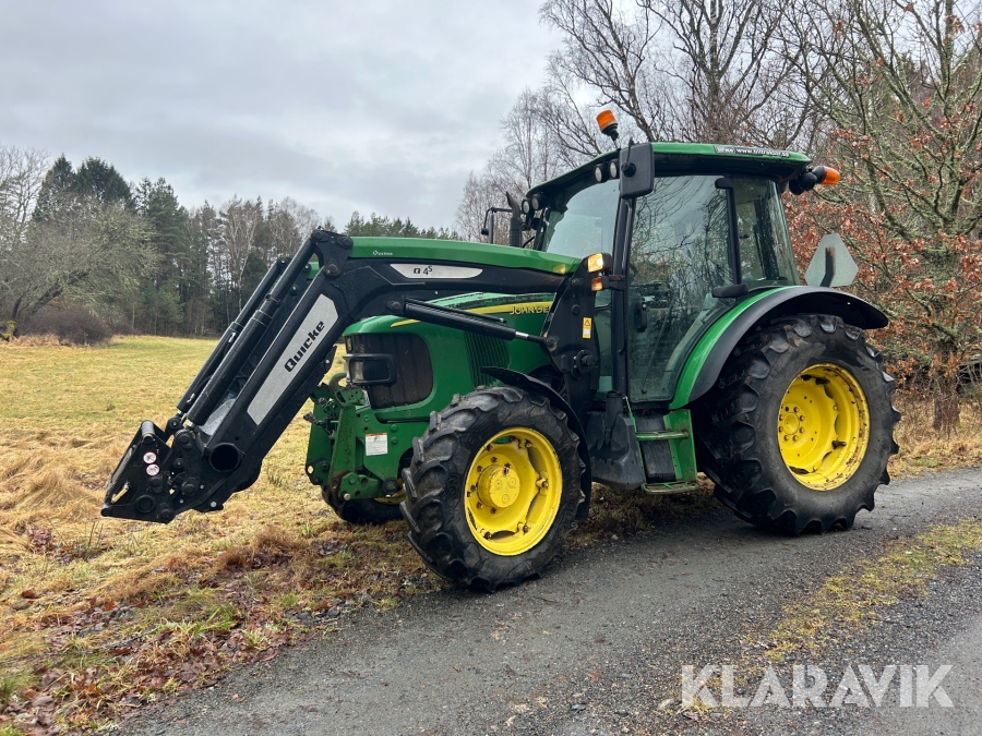 Traktor John Deere 5620 med frontlastare med 3 st redskap
