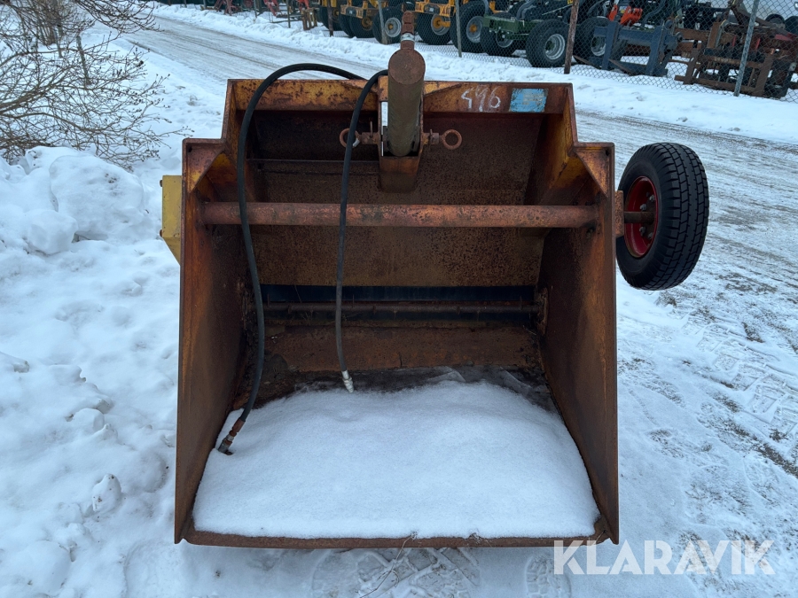 Självlastande sandspridare Fjärås 8/1200