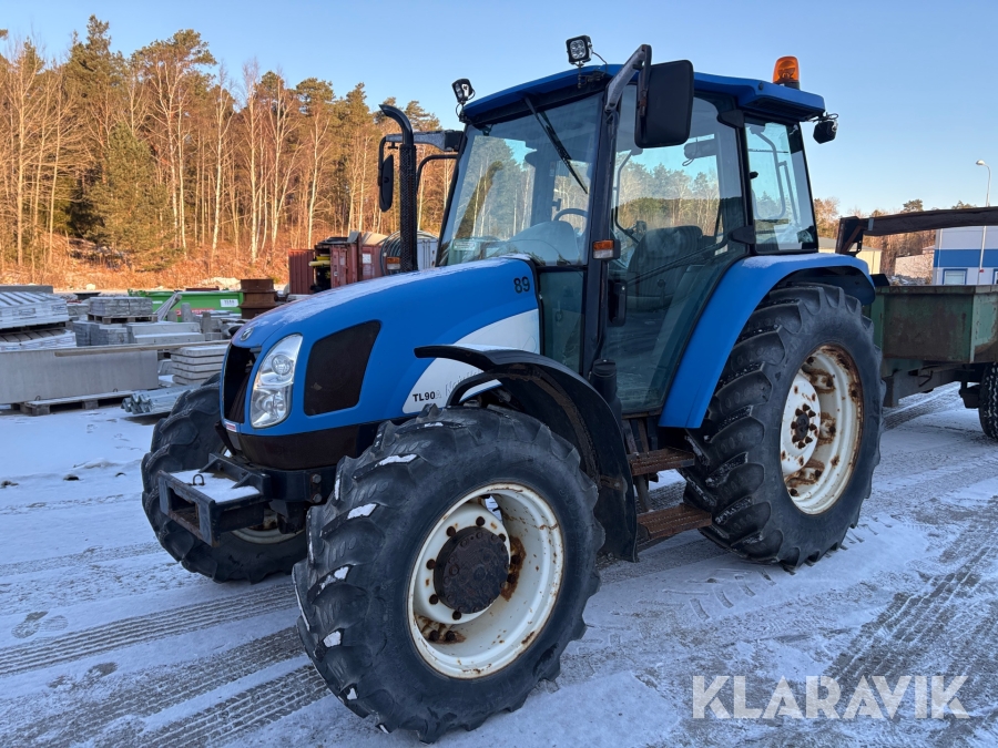 Traktor New Holland TL90A 4WD