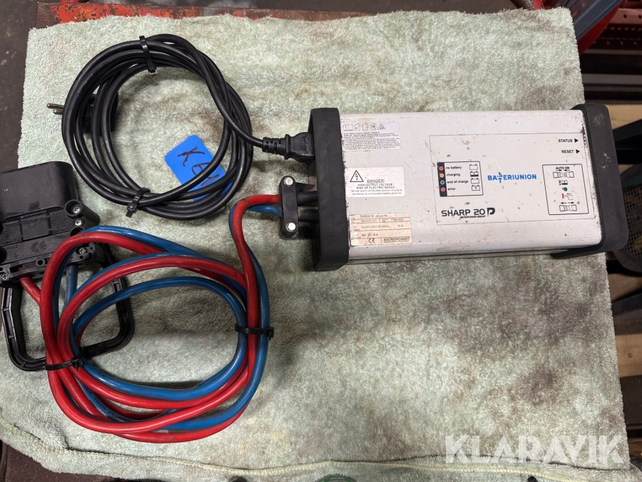 Laddare truck Sharp Micropower