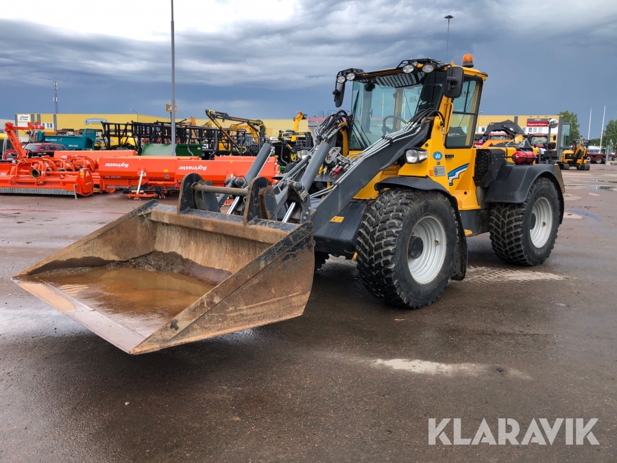 Redskapsbärare Wille 865 med skopa