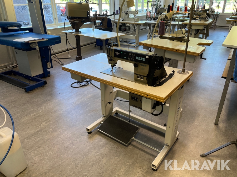 Industrisymaskin Brother Exedra Raksöm en nål  DB2-B737-913