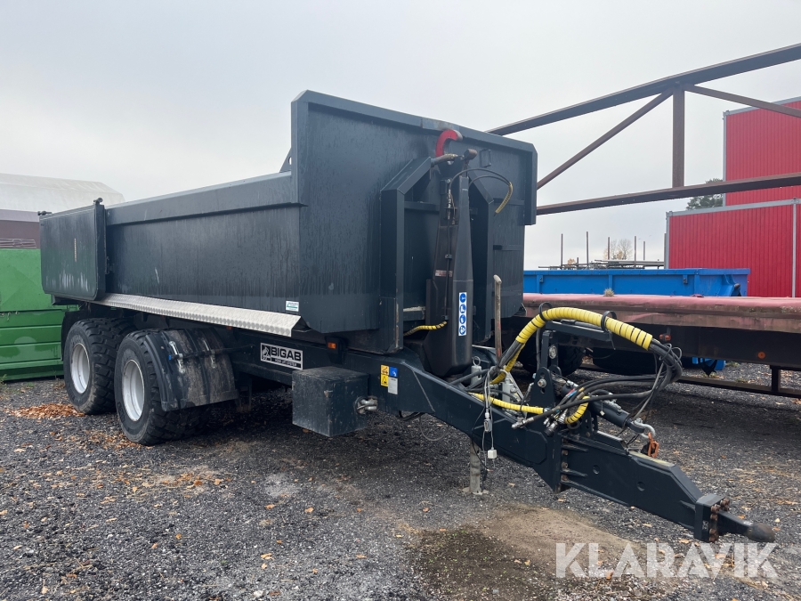 Lastväxlarvagn Bigab 20-24 med flak