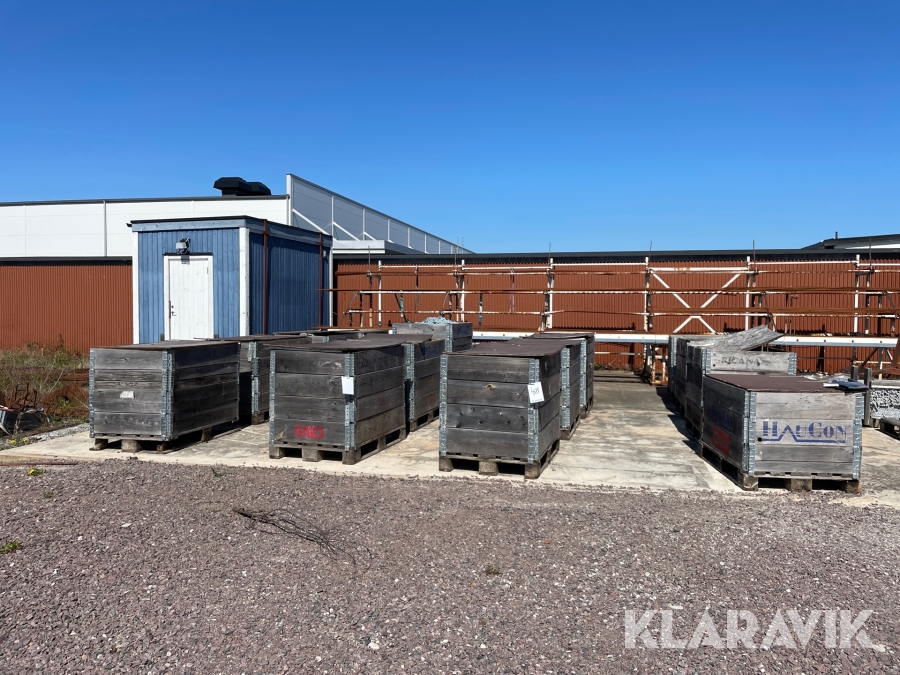 Diverse blandat material för golvgjutning