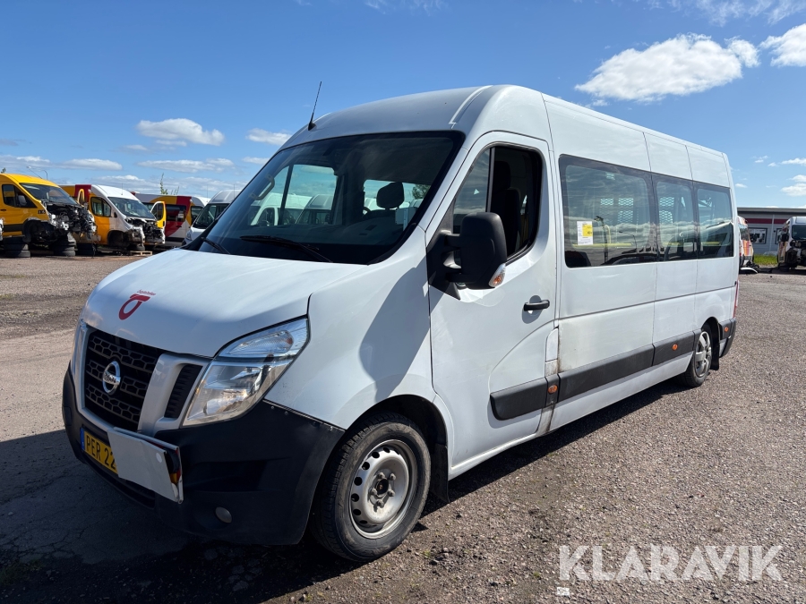 Minibuss Nissan NV400