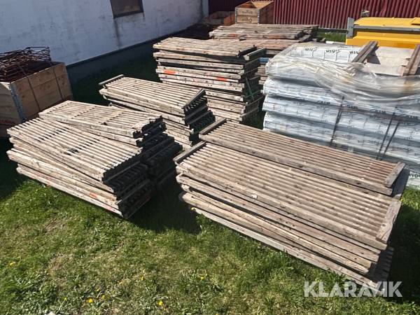 Ställningstrall  cirka 115st