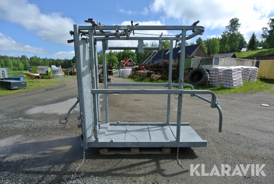 Behandlingsbur / box BS Agro varmgalvad