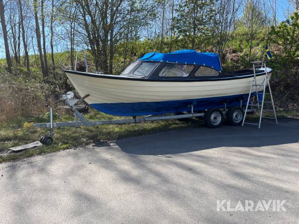 Båt med båtkärra Kato 23