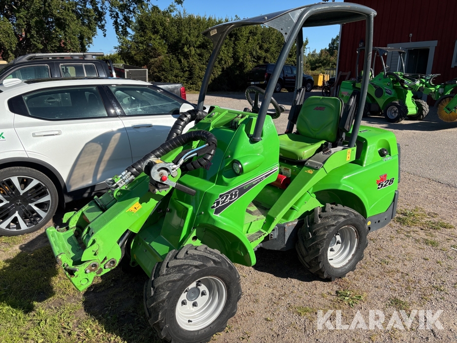 Kompaktlastare Avant 528