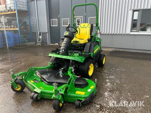 Åkgräsklippare John Deere Terraincut 1570 (4WD)