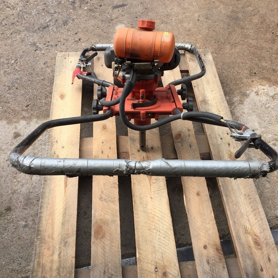 Jordborr Tanaka TEA 500/reparationsobjekt + div reservdelar 