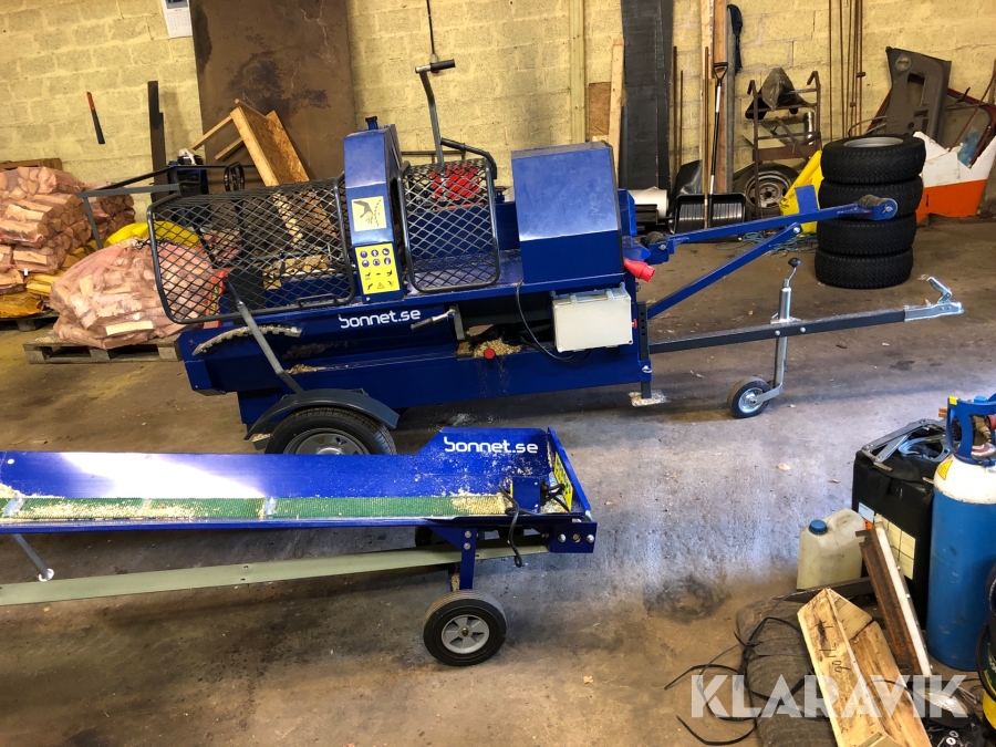 Vedmaskin Bonnet BON 330 E med transportband