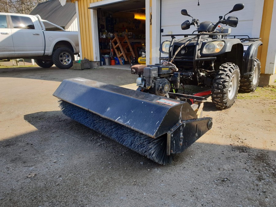 Motordriven sopvals till ATV