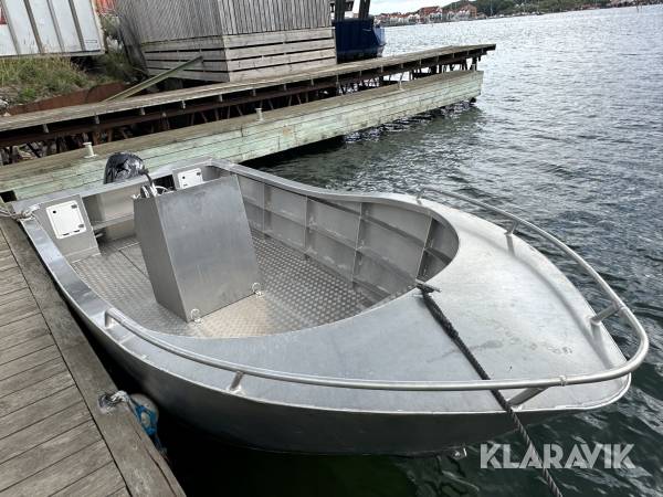 Arbets/fiskebåt i aluminium med 115 hk utombordare byggd 2023