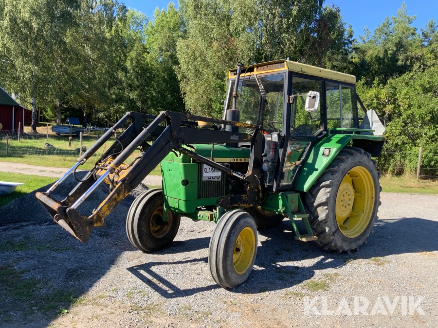 Traktor John Deere 2030 med lastare