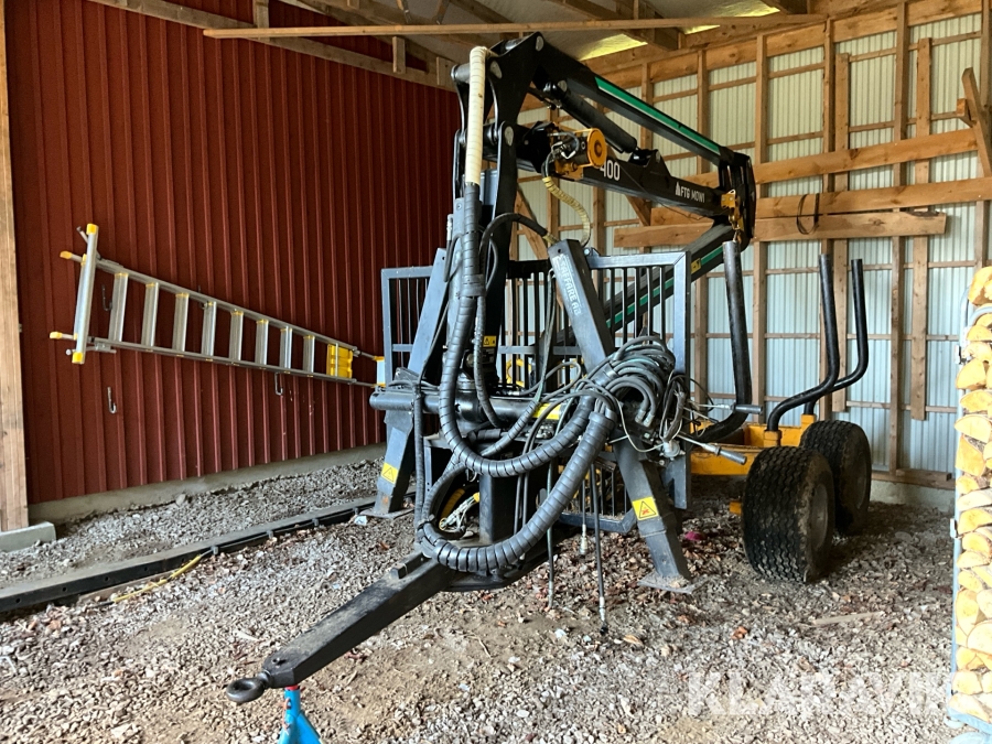 Skogsvagn FTG MOWI W010 10 ton med kran och redskap