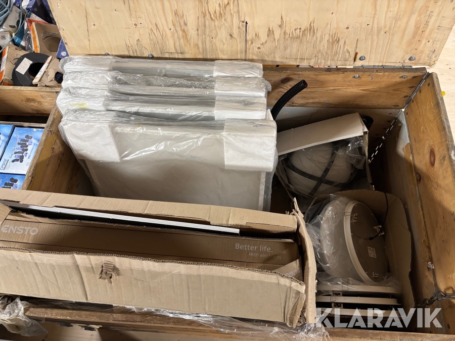 LED-ljusplattor/plafonder för innertak Ensto & Glamox