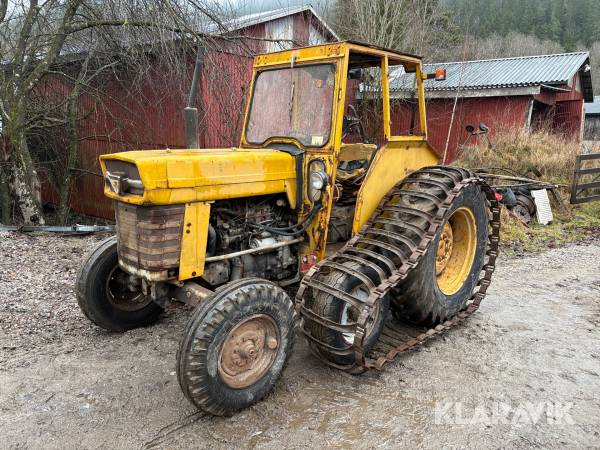 Traktor Massey Ferguson 165 Halvband