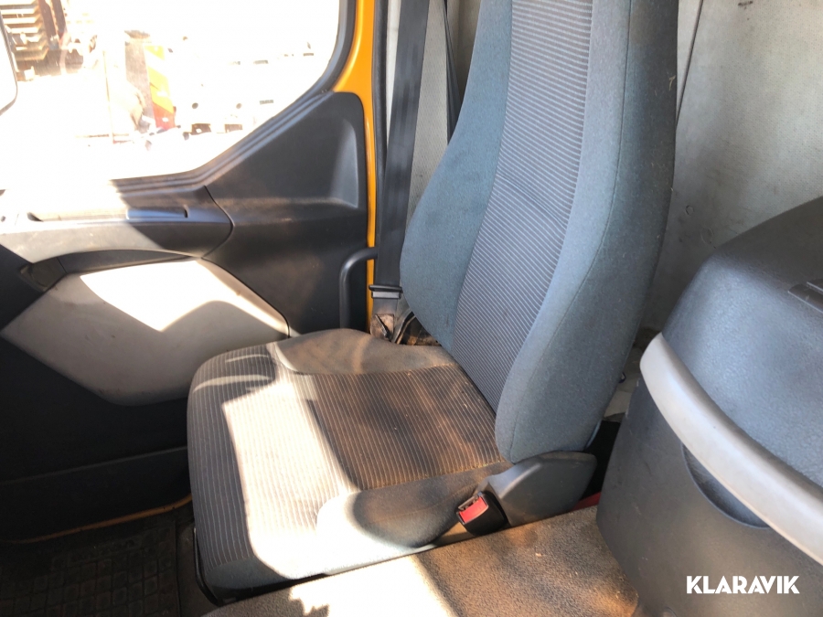 Lastbil Volvo FL-240 4x2 med flak 