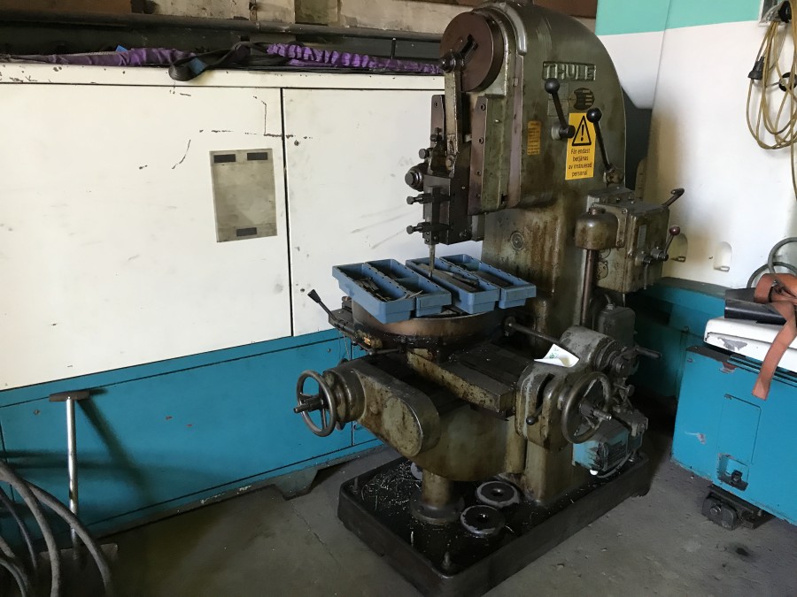 Verkstadsmaskin / Stickmaskin + Verktyg