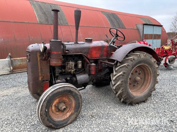 Veterantraktor Volvo T-43 Hesselman
