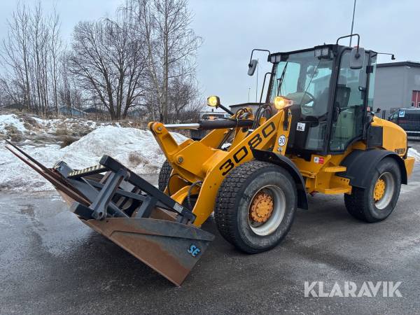 Hjullastare Swekip 3080 + 3 redskap endast 550h 